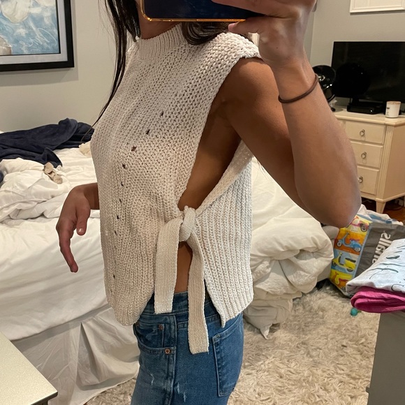 🚫SOLD🚫NWT Zara Sweater Vest - Picture 3 of 5